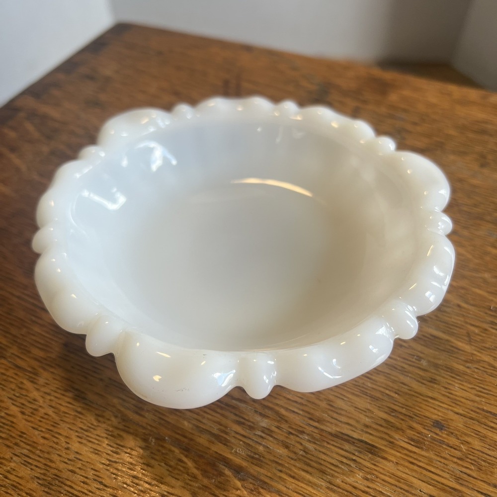 Vintage Anchor Hocking White Milk Glass Jewelry Trinket Candy Dish Bubble Saucer